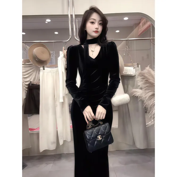 纯欲辣妹V领长袖连衣裙女秋季新款修身显瘦小众设计感鱼尾长裙子