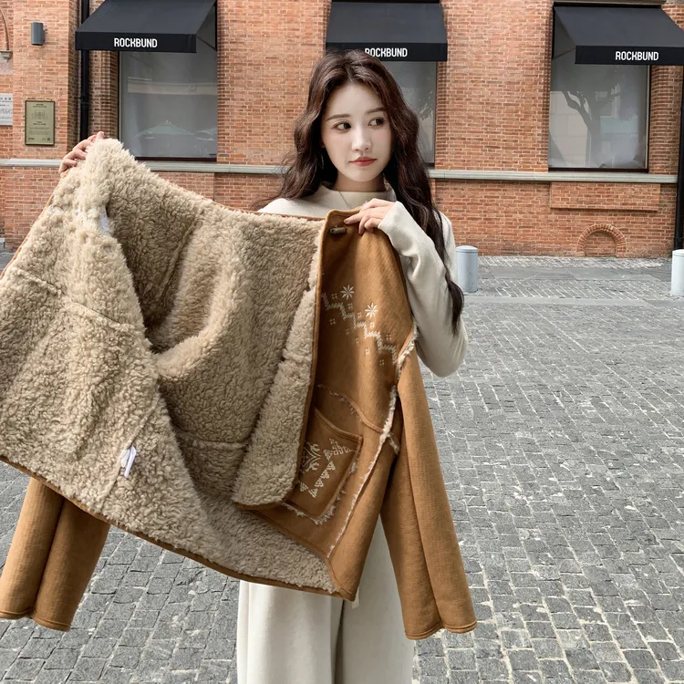 鹿皮绒皮毛一体羊羔毛外套女冬季超好看的洋气小个子短款加绒棉服