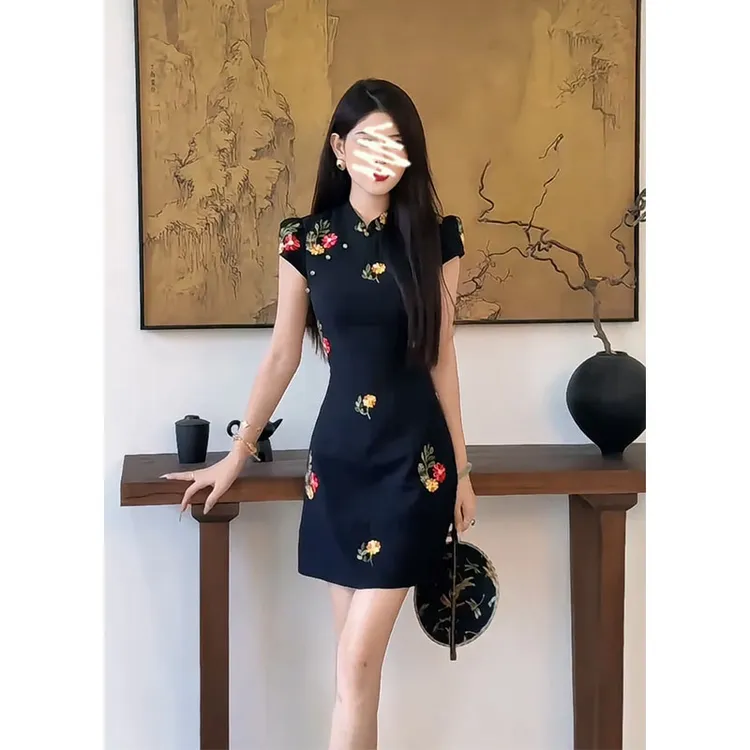 设计感连衣裙女2025夏季新款新中式短袖立领收腰百搭显瘦碎花裙子