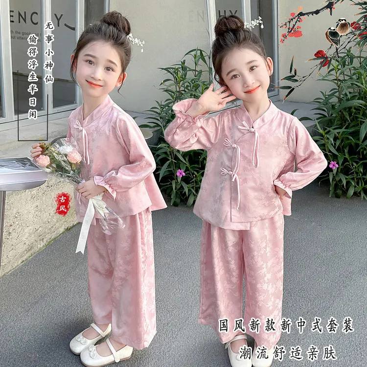 女宝宝秋季国风剪刀扣新中式套装2024新款小女孩宽松阔腿裤俩件套