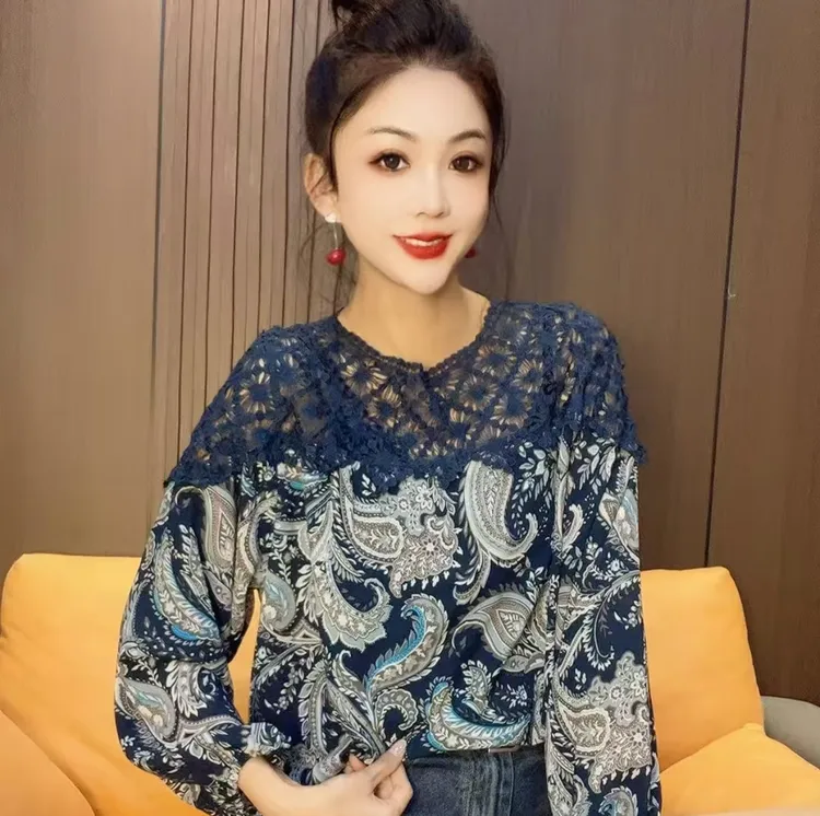 秋季新款长袖百搭时尚拼接碎花蕾丝小衫花衫20253