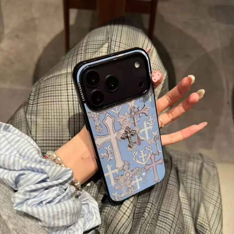 复古风蓝底满屏十字架适用于iPhone17promax手机壳16辣妹15个性14