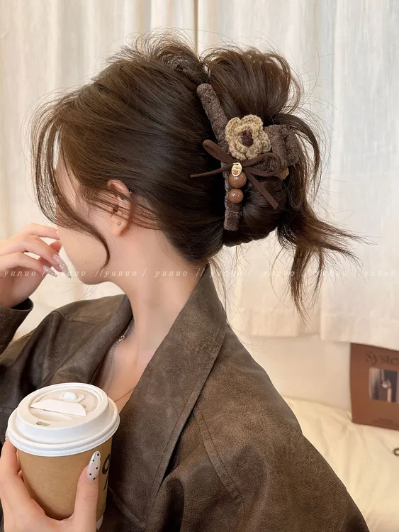 秋冬毛线针织花朵咖色系抓夹女大号发夹后脑勺高级感发量大鲨鱼夹