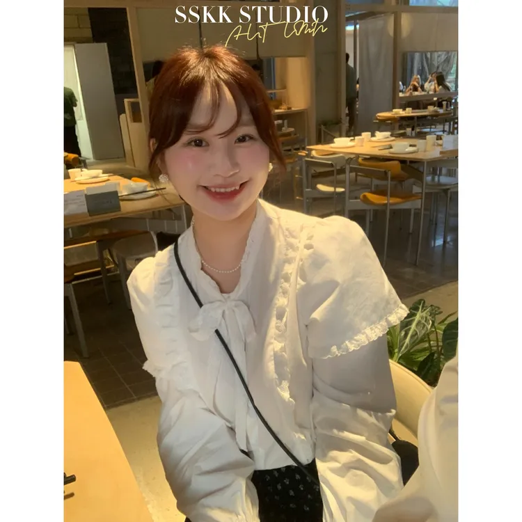 KMZY/KMZY山_山【一眼韩感】微胖早秋韩系立领拼接花边喇叭袖衬衫女