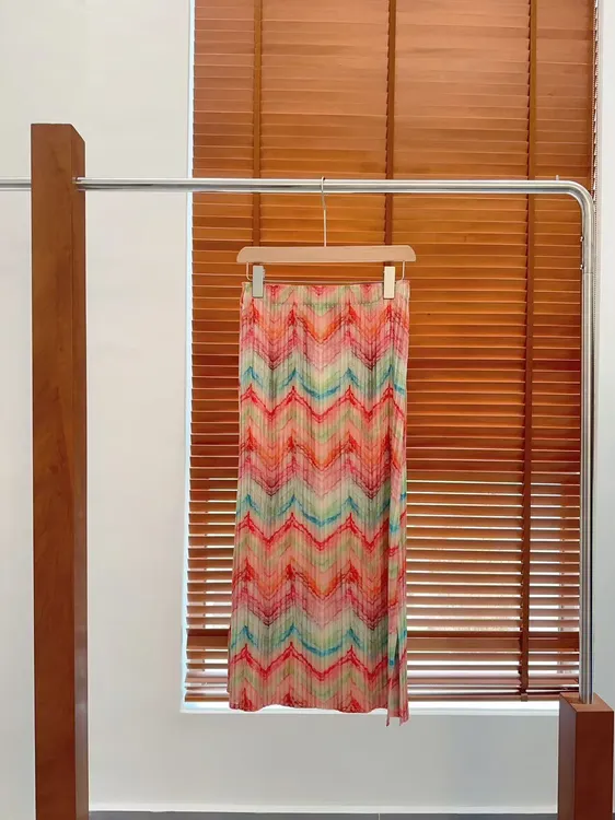 SS251072   仲夏一梦三宅褶皱印花弹力腰半身裙