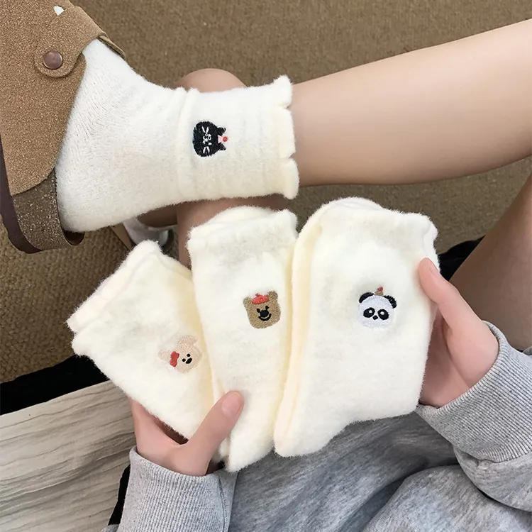 毛绒袜子女秋冬季加绒中筒袜加厚保暖可爱卡通长袜居家地板睡眠袜