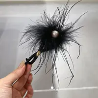 秋冬新款韩系轻奢高级感黑色鸵鸟毛加贝珠时尚百搭扭扭夹4107