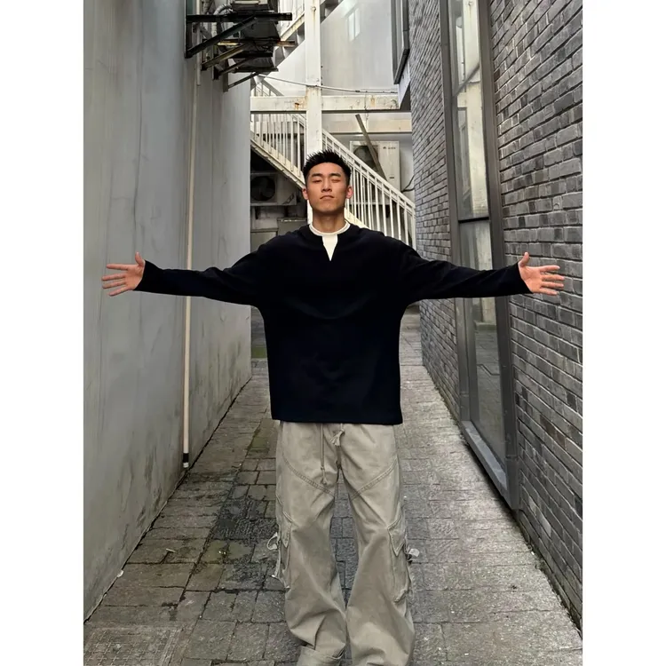 LIGGICC 秋季美式小毛圈V型棉混纺肌理感假两件长袖T恤休闲卫衣男