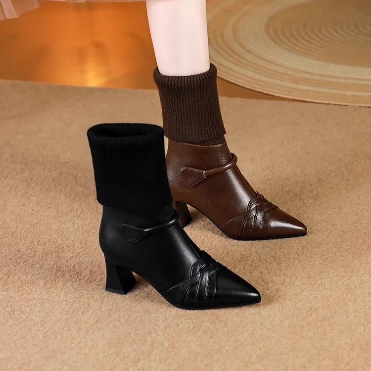 【鞋履】秋冬新款时装靴/牛皮/34-42/9944手工真皮时尚粗跟尖头女靴