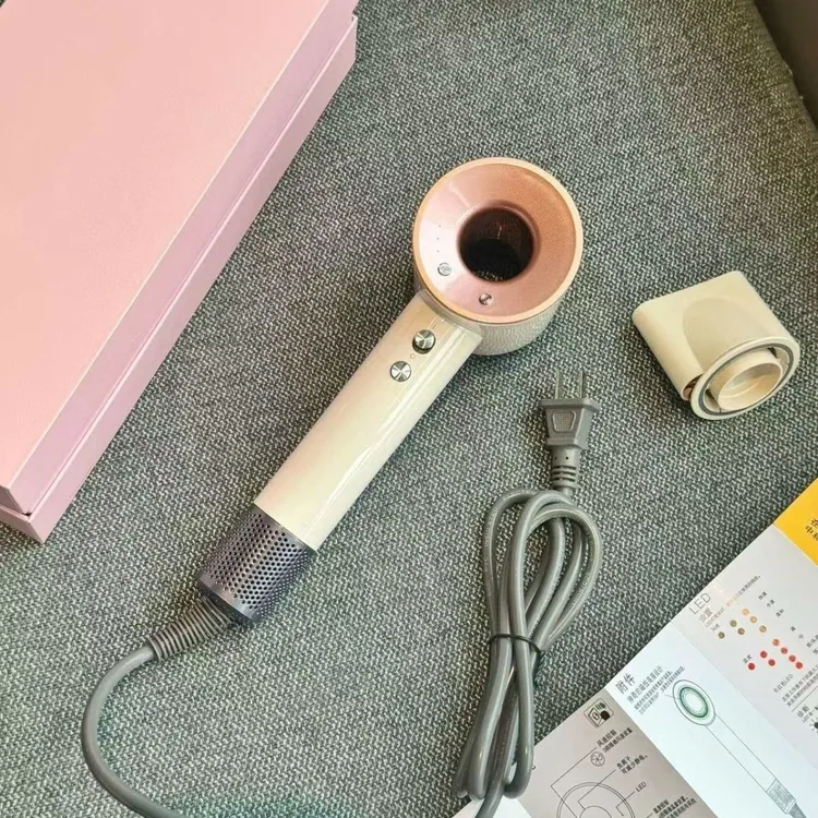 家用负离子吹风机大风量中和静电+修护毛鳞片+恒温护发