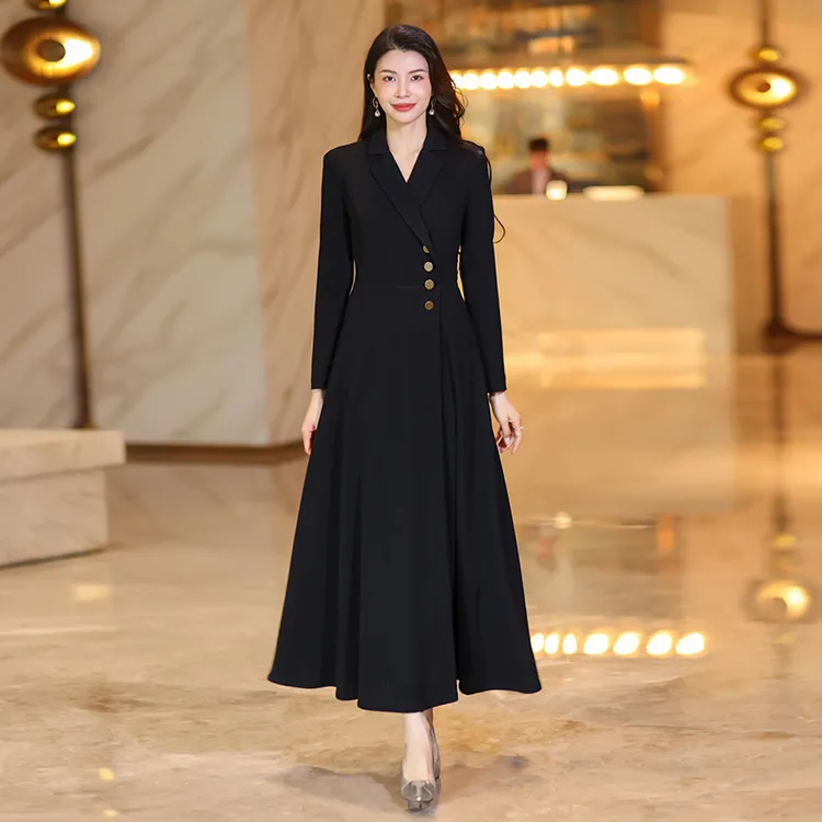 春秋新款赫本风黑色连衣裙收腰显瘦长款气质西装领裙子女长袖裙子