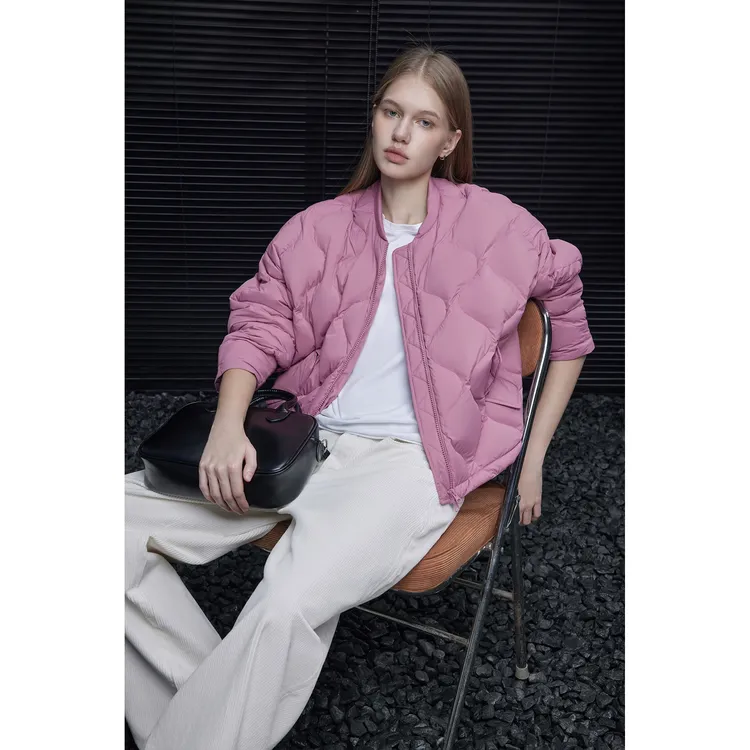 moment粉色短款圆领羽绒服外套女2025新款冬季宽松廊型超火巨好看