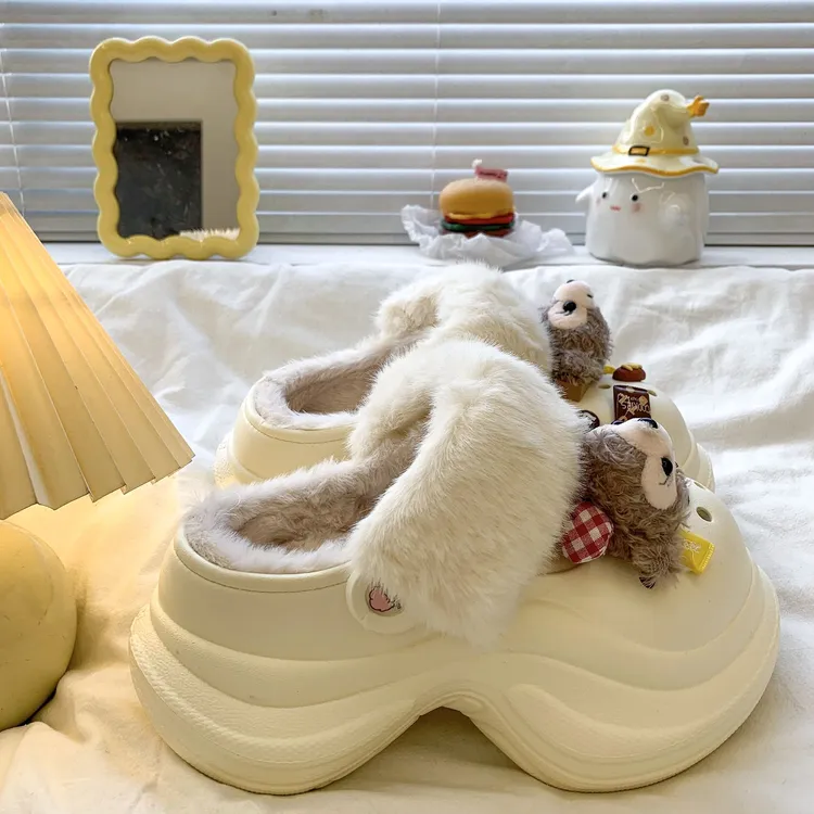 可爱卡通厚底增高加绒洞洞鞋女款2025秋冬新款一脚蹬外穿包头半拖