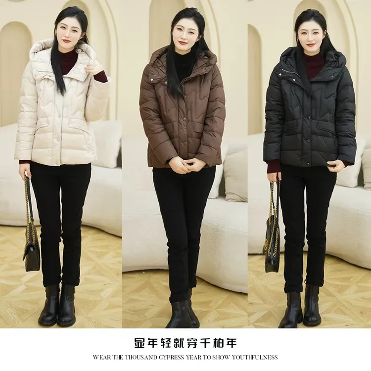 千柏年【奶油慕斯】新款立体绗缝鸭绒保暖连帽短款羽绒服C3963