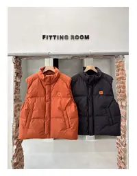 “亮眼桔”百搭休闲立领羽绒马甲