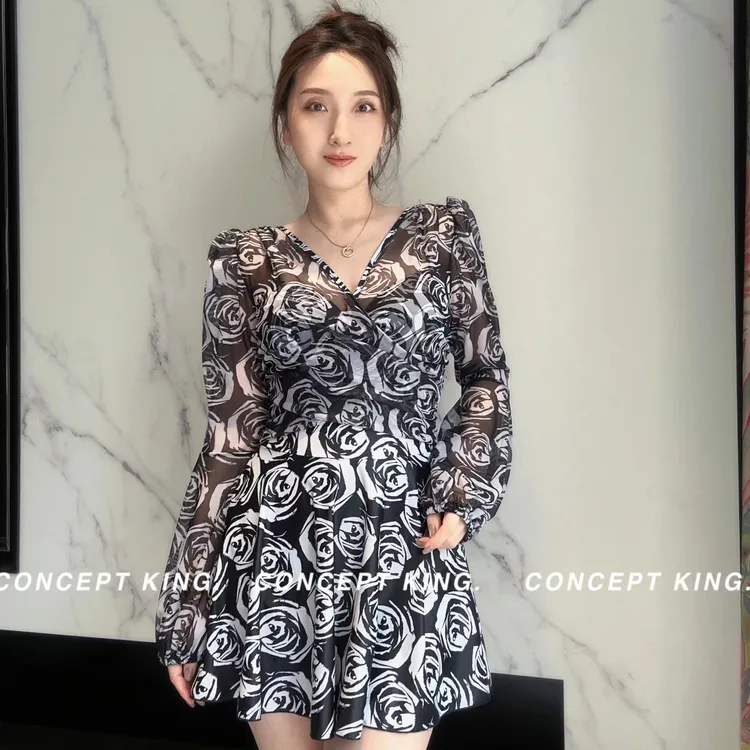 【赫本玫瑰】显瘦时尚长袖印花女士气质优雅温泉度假游泳衣NL2501