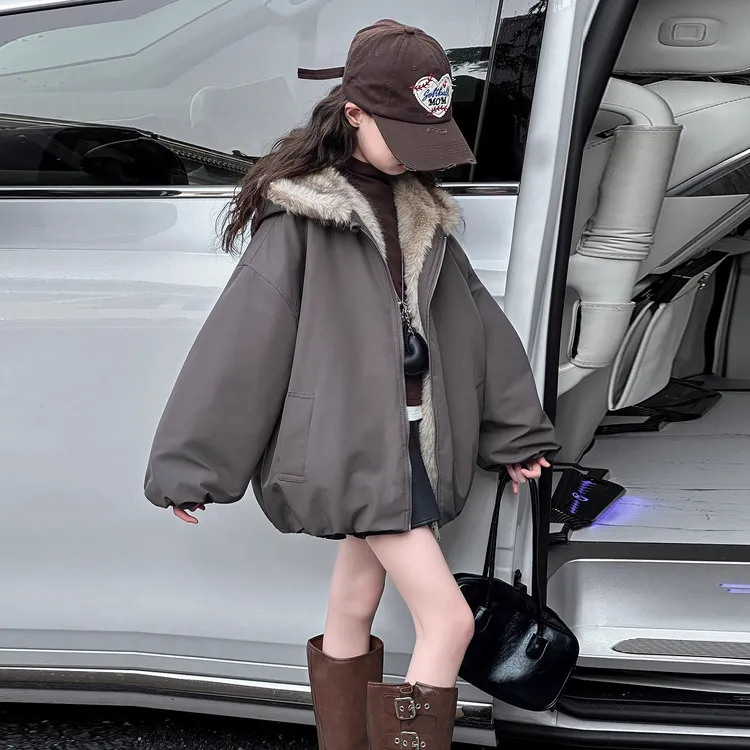 女童加绒外套秋冬款2025新款洋气中大童冬季加厚毛毛衣儿童派克服