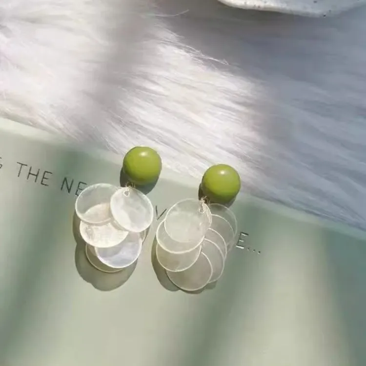 铜合金耳饰 森系清新赵露思夏日牛油果绿贝壳耳坠无耳洞d1