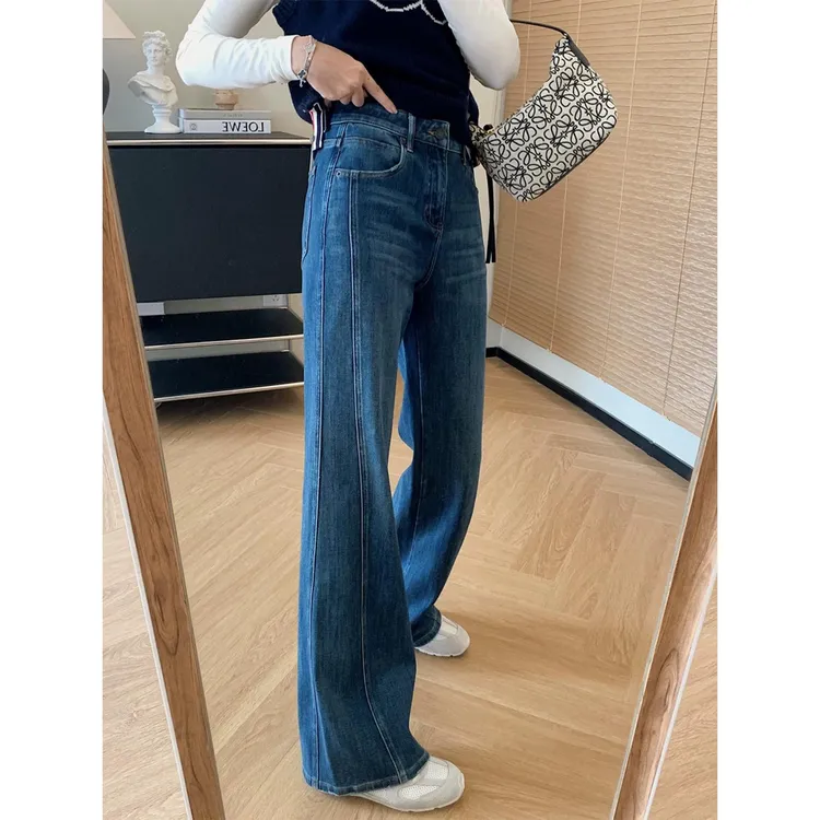 深蓝色不贴腿微喇牛仔裤女2025早春新款大码胖妹妹腿粗显瘦阔腿裤