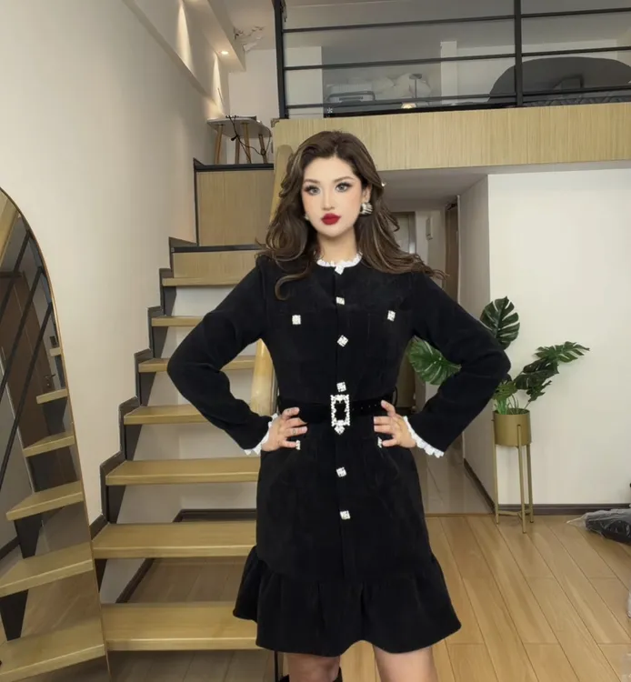 AFFIN新款可爱短款连衣裙