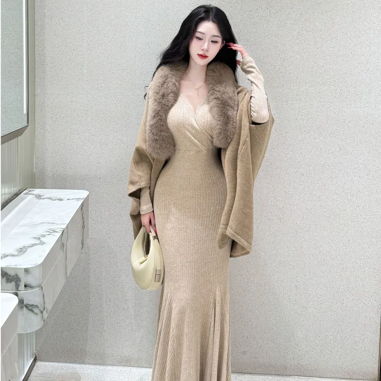 LHMknk1画报夫人原创自制秋冬温柔针织v领连衣裙花生热步步生莲