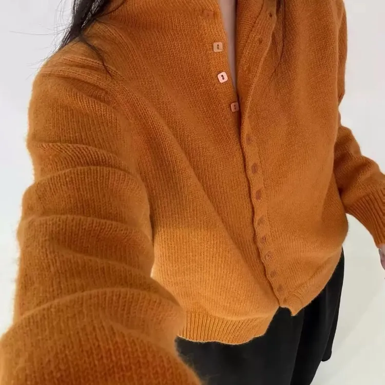 蜜熊绒~方扣纯色开衫2025年秋季韩版长袖毛衣女