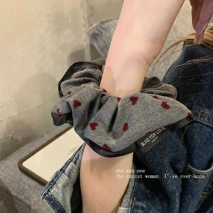 高颜值灰色爱心发圈2025新款温柔波点大肠发圈高级感气质百搭发饰