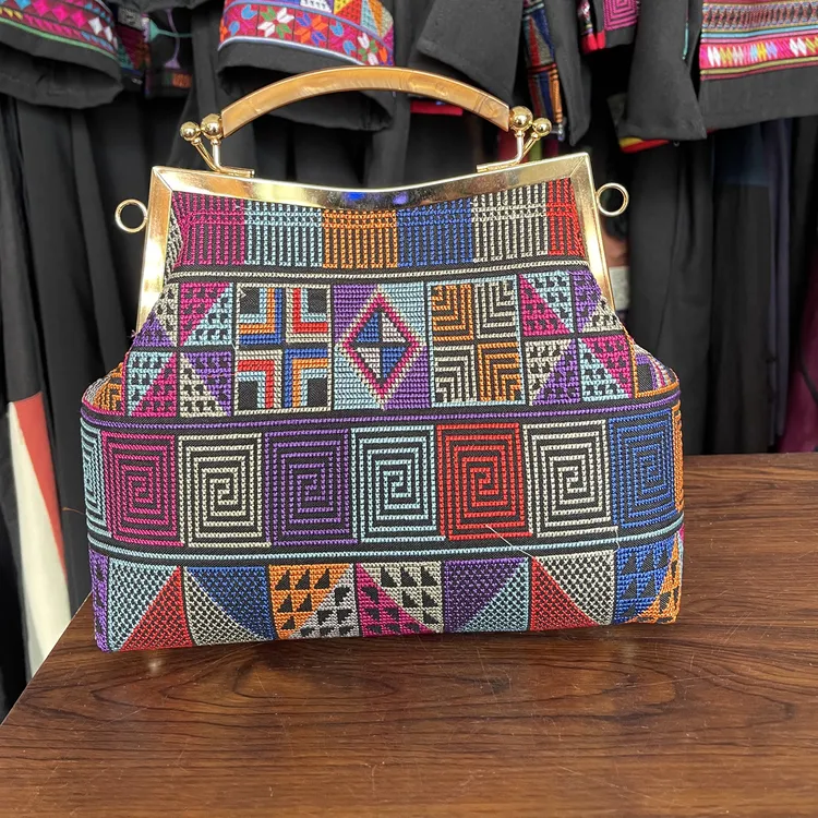 民族风哈尼味口金包
