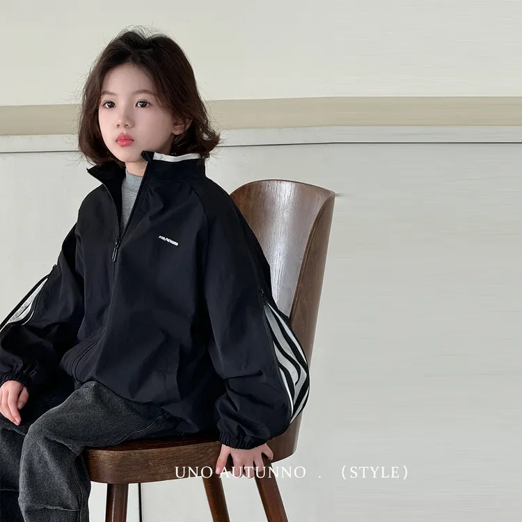 现货「UNO AUTUNNO」【 韩女】冲锋料女中大童条纹冲锋衣外套GQ1590