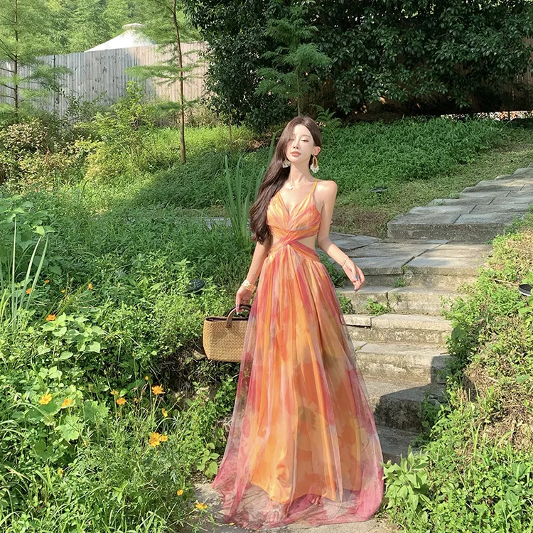 云南大理旅游度假裙橘色碎花印花仙女纯欲吊带长款显瘦纱裙连衣裙