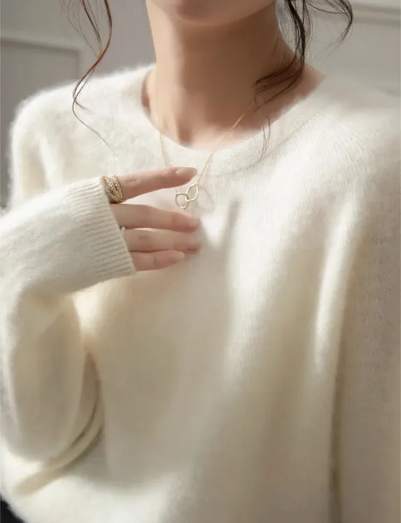 【白月光】专柜正品山羊绒羊毛100%拉绒秋冬女宽松百搭打底针织上衣