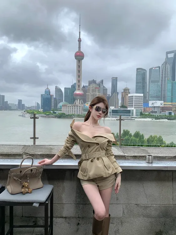 女装大开领翻领夹克新款饰腰带双排扣短风衣外套显瘦半身裙套装潮