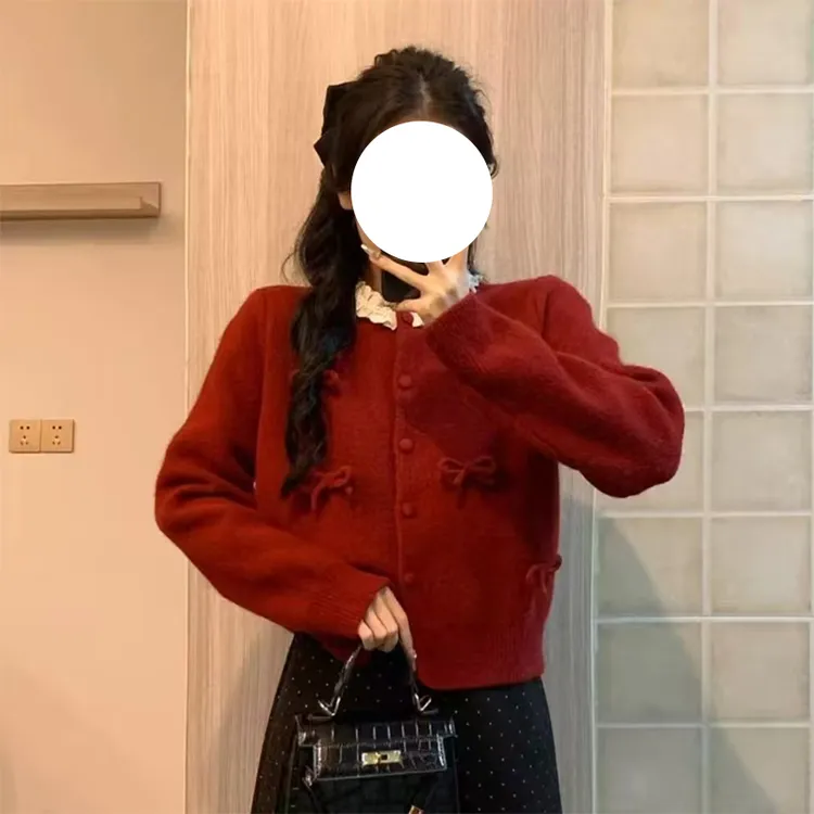 大码女装红色新年圣诞蝴蝶结针织开衫秋冬季胖MM显瘦减龄气质上衣