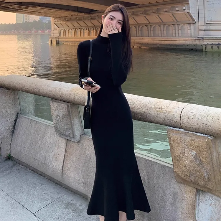 黑色针织连衣裙女秋冬2025新款配大衣毛衣裙打底内搭显瘦鱼尾长裙