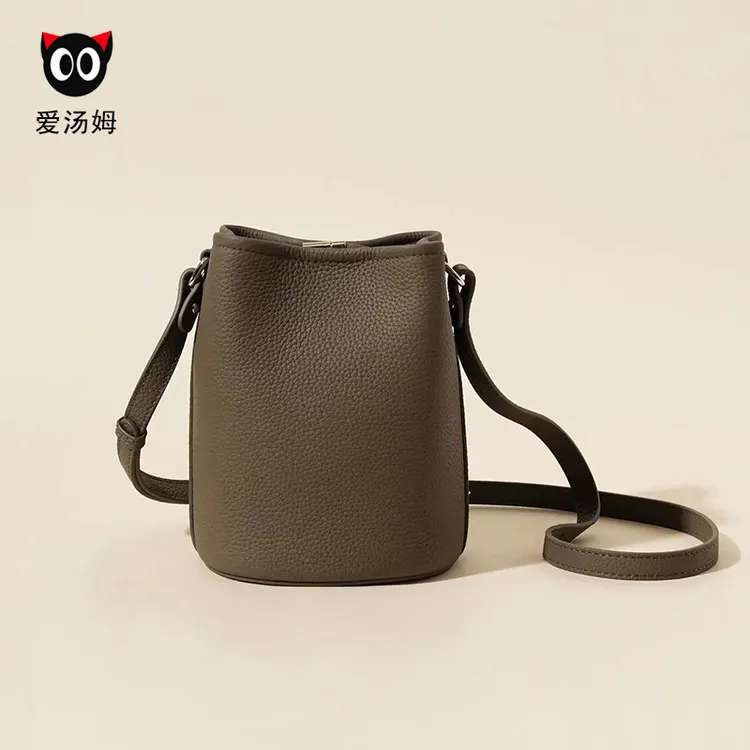 水桶包包女款爆款2025新款大容量手提包女士轻奢单肩包小众斜挎包