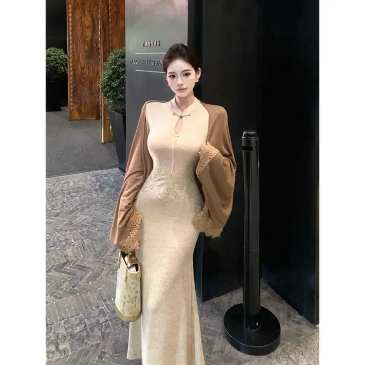 【杏织云裳】新中式巨好看的早秋连衣裙立领刺绣针织长裙开衫外套