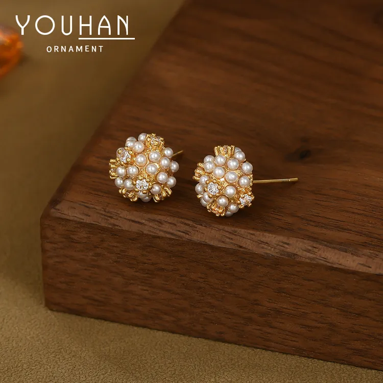 铜合金合成锆石耳饰 0157日韩小香风耳钉手工镶嵌百搭气质耳饰