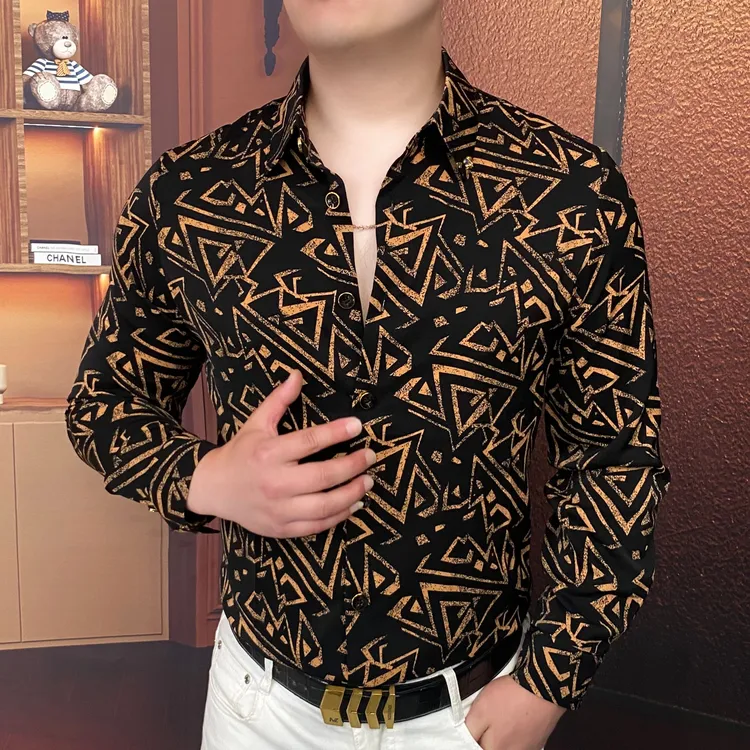 《摩登走秀》2025秋季新款衬衫商务时尚长袖百搭帅气男士潮流轻奢