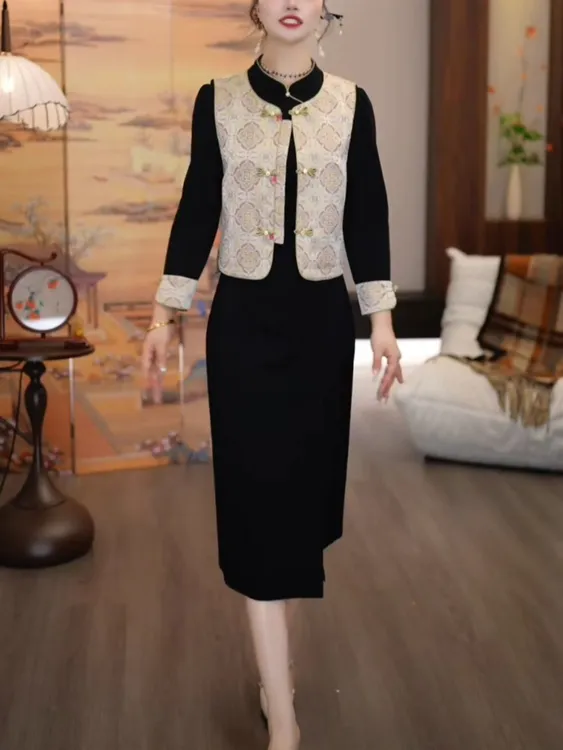 高档磨毛软精纺两件套旗袍裙2025秋冬新款新中式刺绣马甲连衣裙子