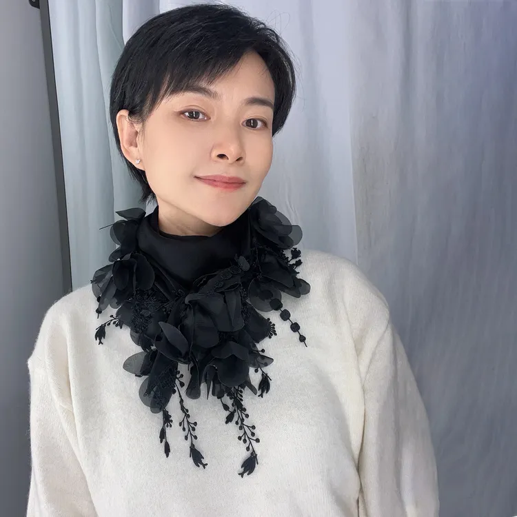 丝巾系脖高级感女2025新款披肩轻奢装饰腰带搭配原创桑蚕丝三角巾
