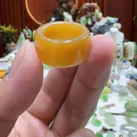 和田玉未镶嵌颈饰红油糖扳指卡17.7