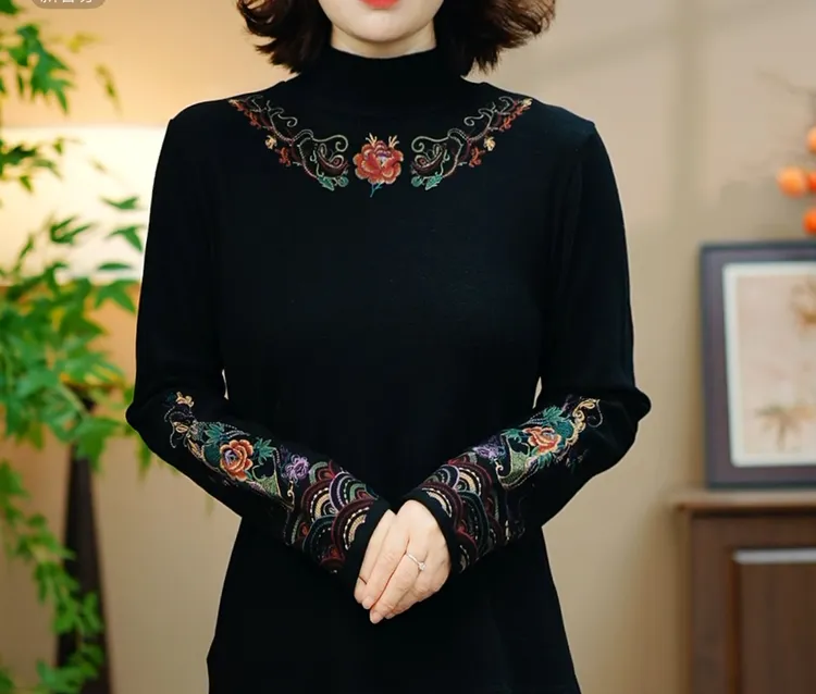 网红时尚百搭女士绣花长袖半高领速干打底衫T恤991