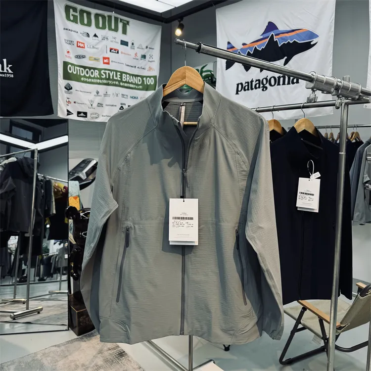 袅同款！压胶立裁防风防泼水男士户外软壳衣通勤休闲立领夹克外套