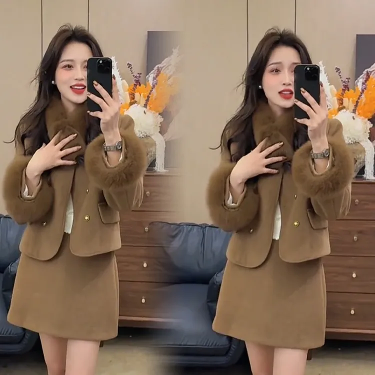 2025秋冬新款时尚显瘦气质网红高档套装女高级百搭宽松大码两件套