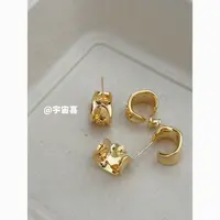 铜合金耳饰 【小树林曲面c字迷你耳钉耳圈金色】
