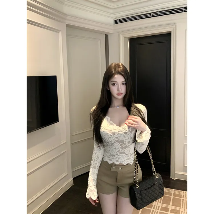 纯欲辣妹性感低胸v领上衣女秋冬带胸垫加绒蕾丝打底衫内搭可外穿