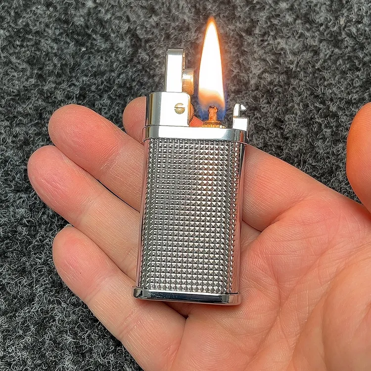 一键点火煤油打火机 自动弹射打火机 按键点火加油打火机 包邮