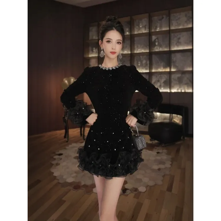 欧洲站短款裙子秋季女钉珠生日小礼服高级感赫本风黑色辣妹连衣裙
