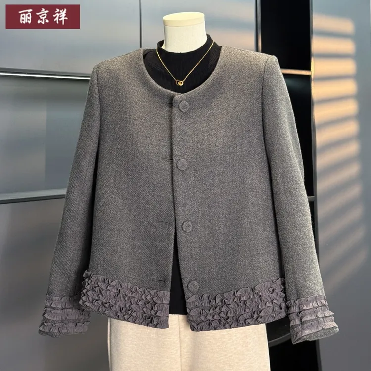 2025新款中年妈妈秋装小香风外套气质花边短款中老年女士毛呢上衣