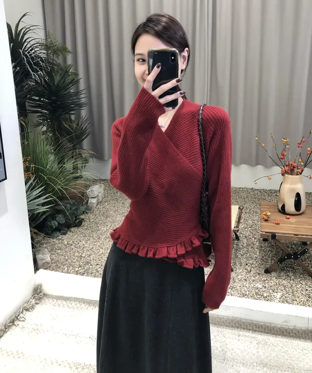  秋冬轻奢高级感交叉V领木耳边收腰羊毛针织毛衣肌理纹理毛衣